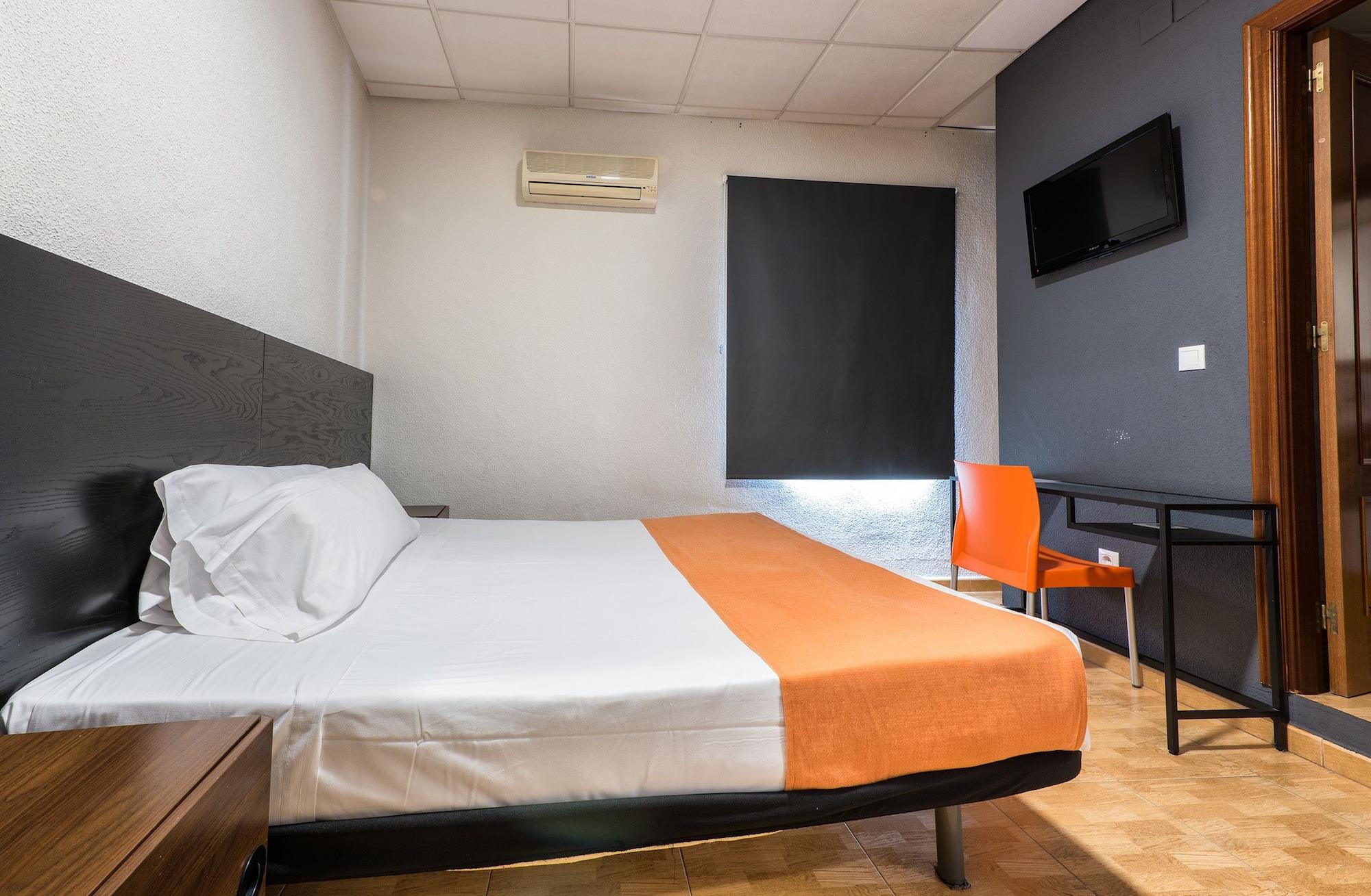 Kubik Hotel Caceres Exterior photo