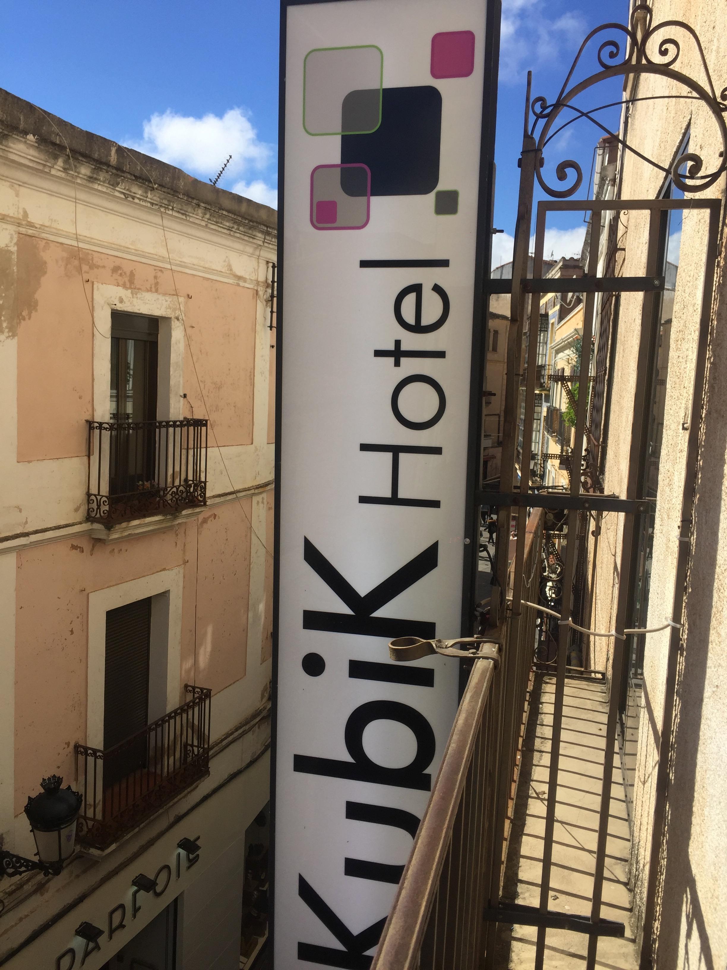 Kubik Hotel Caceres Exterior photo