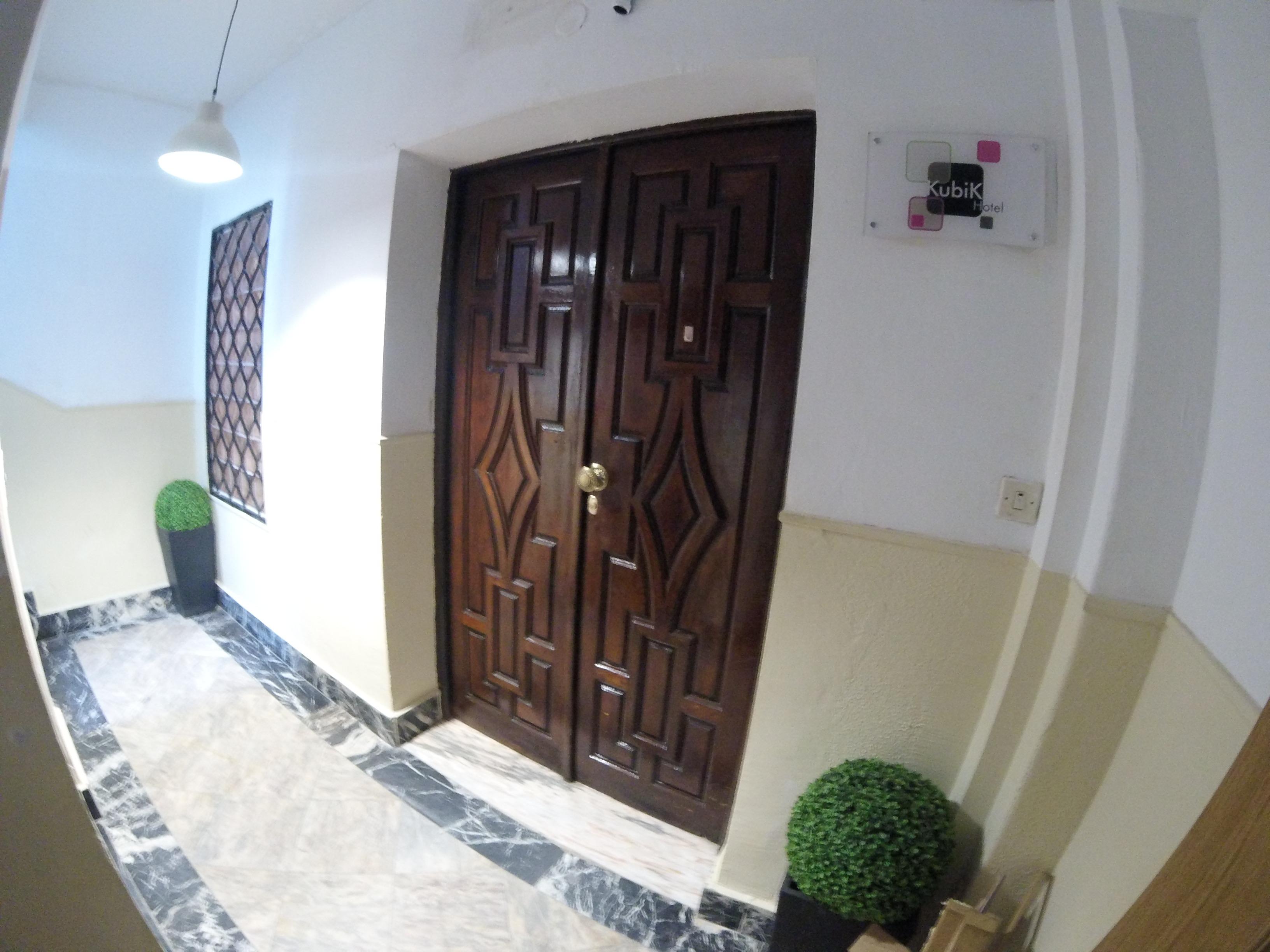 Kubik Hotel Caceres Exterior photo