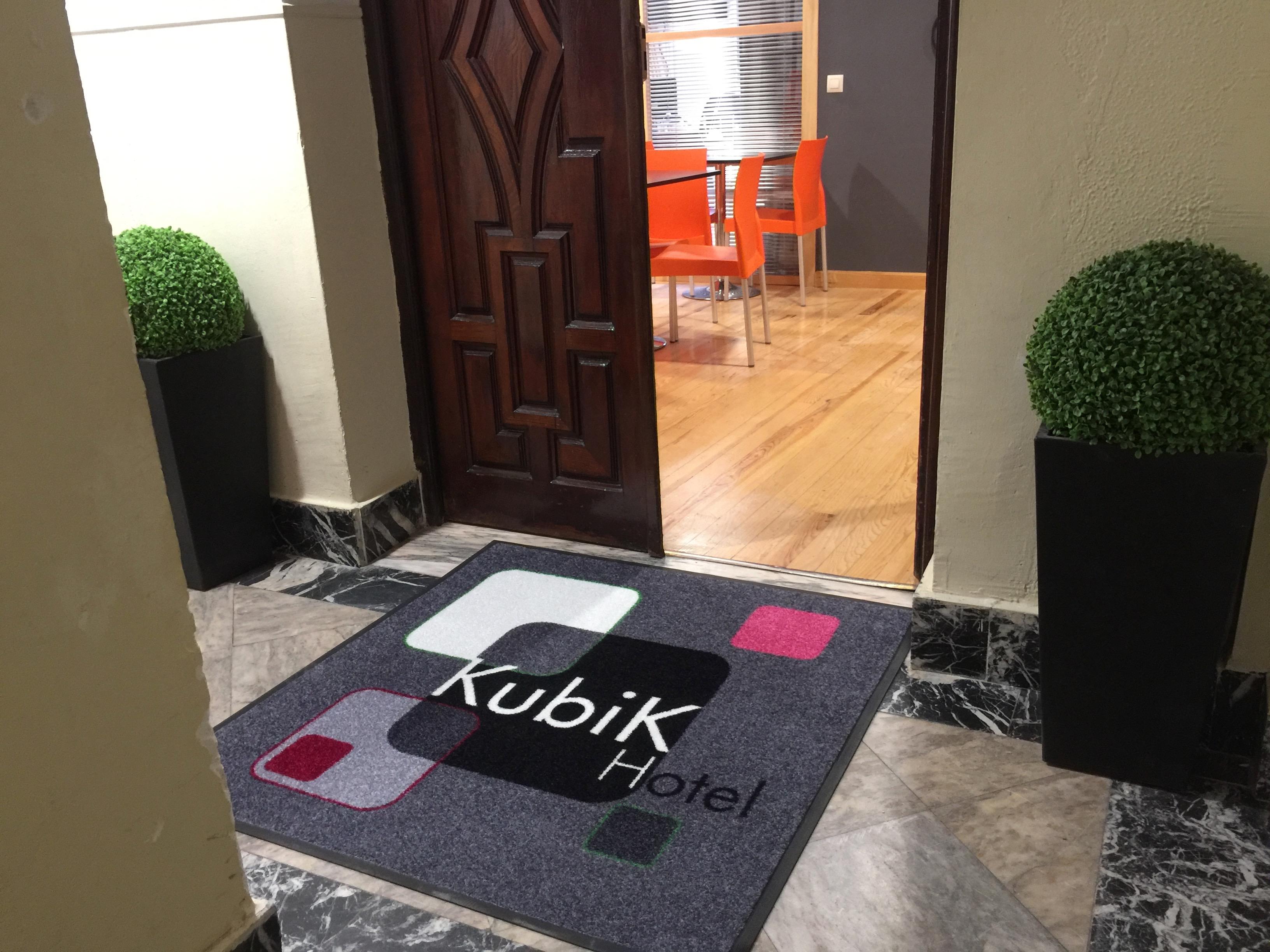 Kubik Hotel Caceres Exterior photo