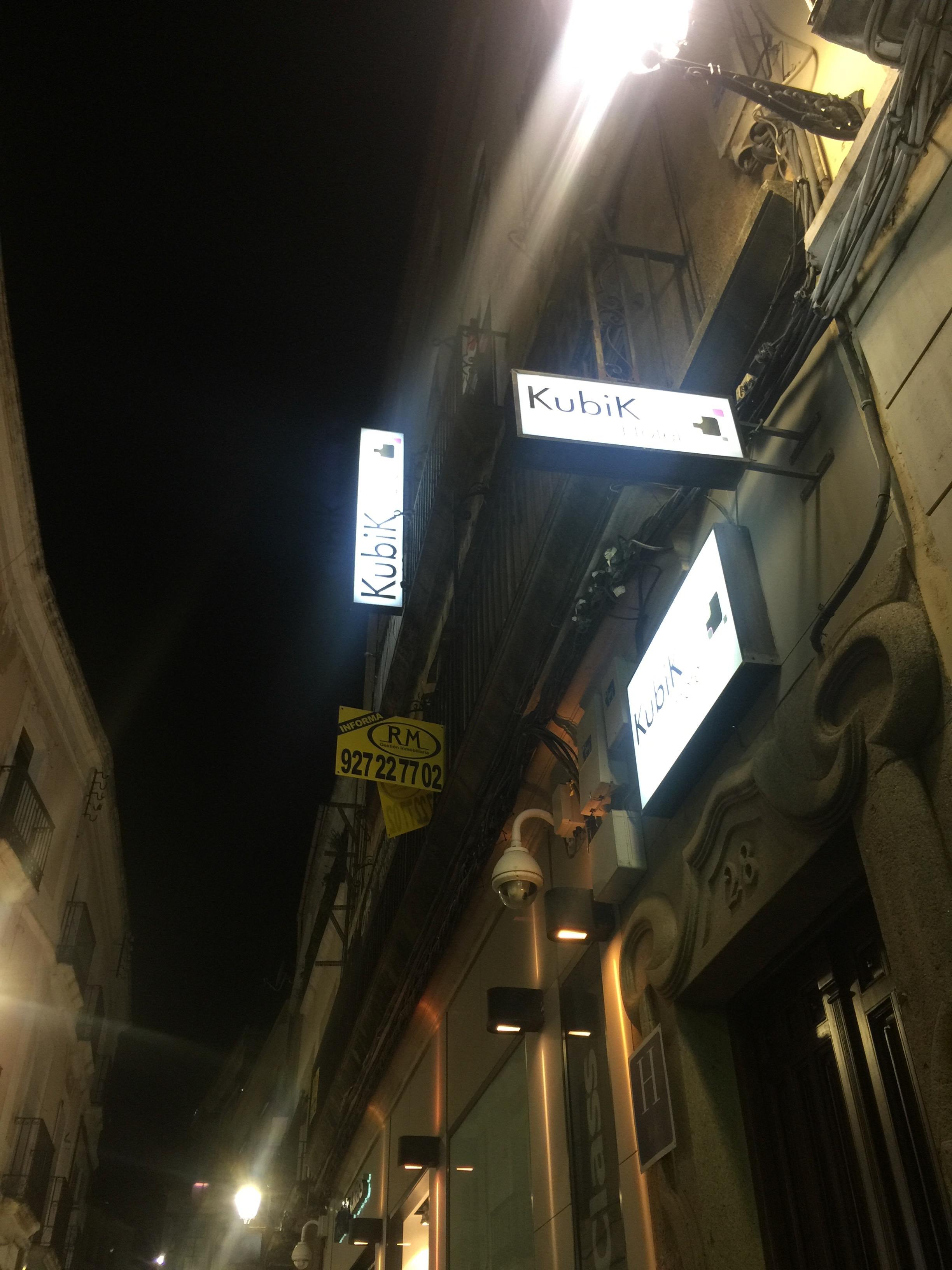 Kubik Hotel Caceres Exterior photo