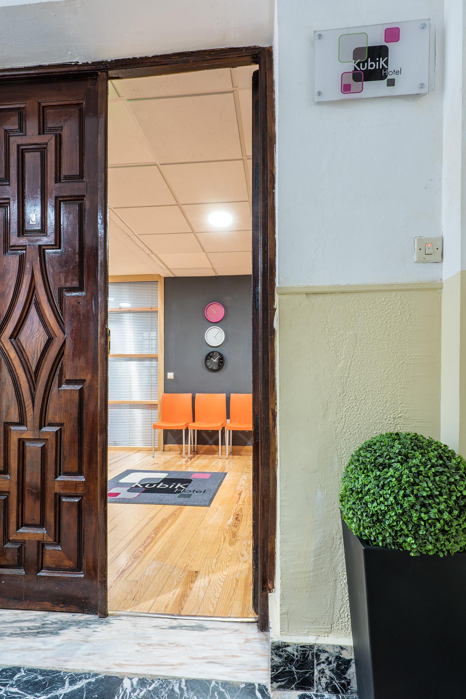 Kubik Hotel Caceres Exterior photo